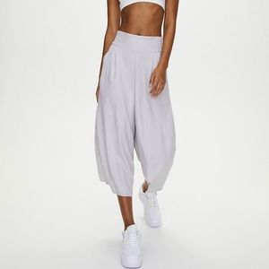 Aritzia Sullivan pants in black